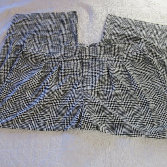 Torrid Pants 28 Wide Leg Studio Crepe High Risen Glen Plaid - Picture 6 of 10